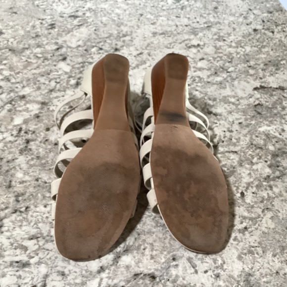 Sandals - Picture 2 of 4